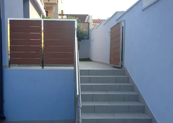 펜션 M1 & M2 풀라